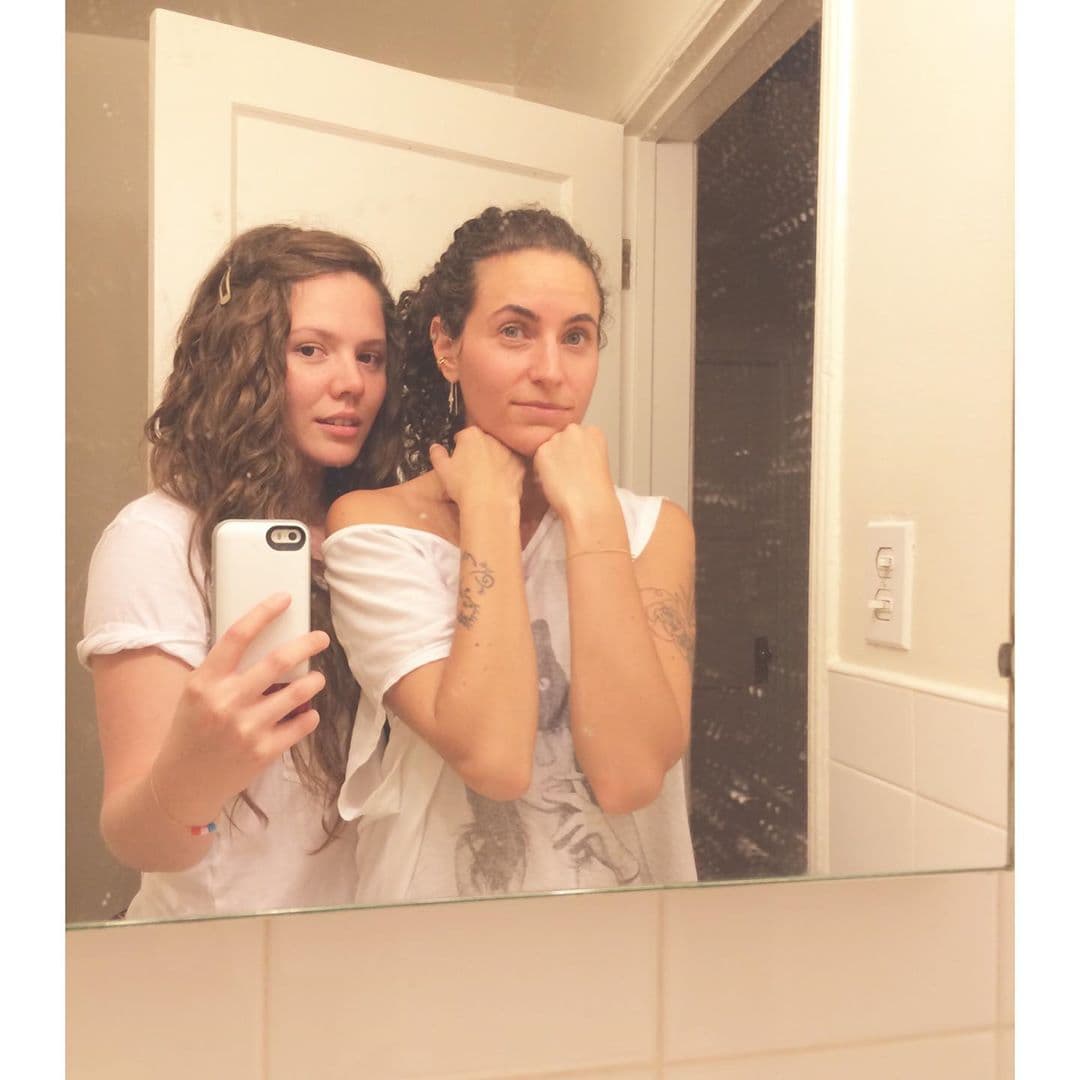 Joy Huerta junto a su esposa Diana Atri.