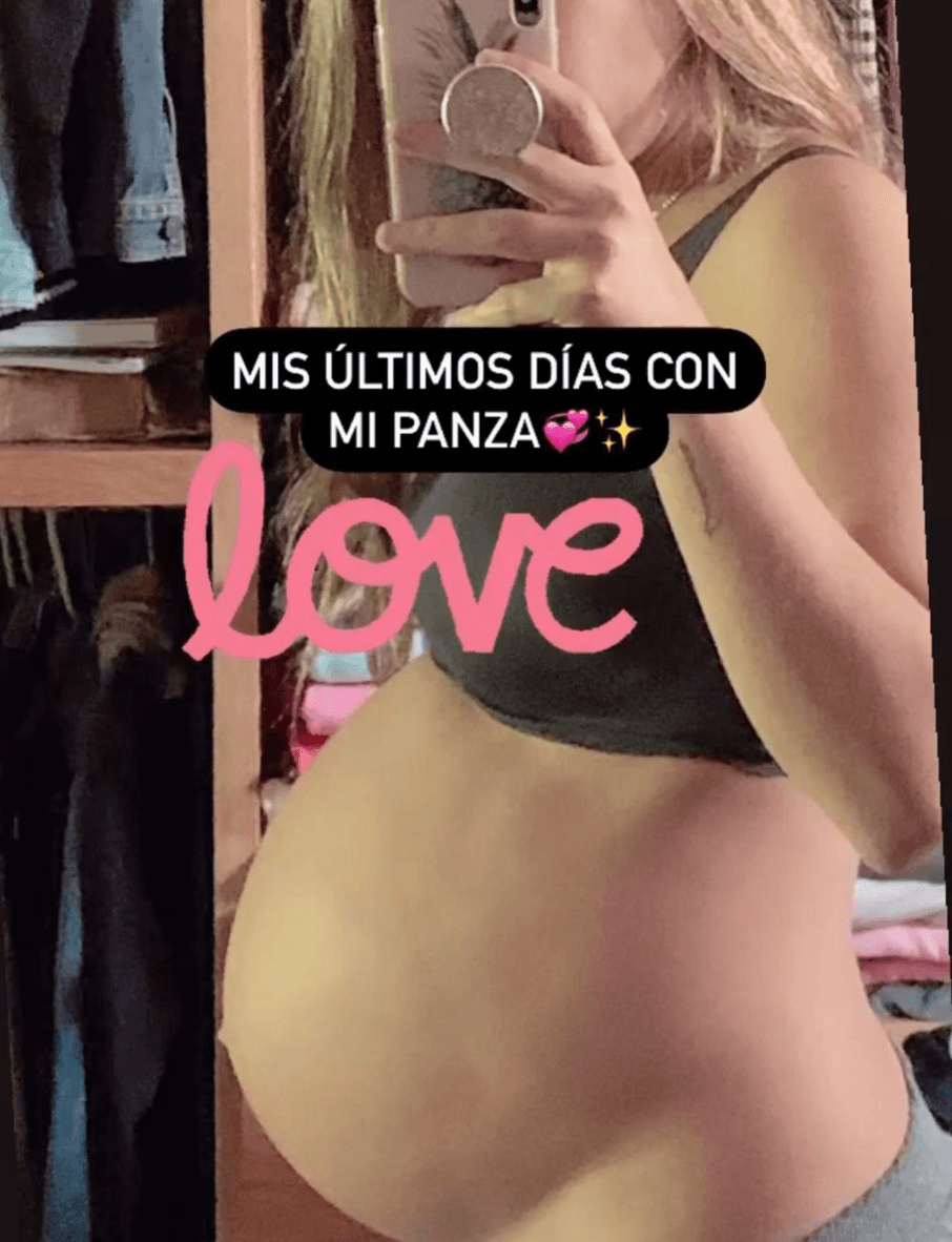 "Mis últimos días con mi panza", así luce con nueve meses. Es cuestión de días para que la feliz pareja anuncie que Carlota llegó al mundo.
<br>
<br>Habrá que esperar a que la pareja comparta si será su última hija o si desean seguir agrandando la familia.