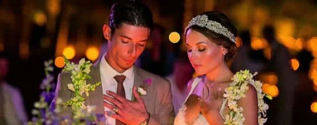 <b>Zuria Vega</b> y 
<b>Alberto Guerra</b> comenzaron su historia de amor en 2013 y un año después se comprometieron. Parecía que nada podía esperar, que el mismo año, en el mes de noviembre, se casaron en una romántica ceremonia en San Francisco, Nayarit.