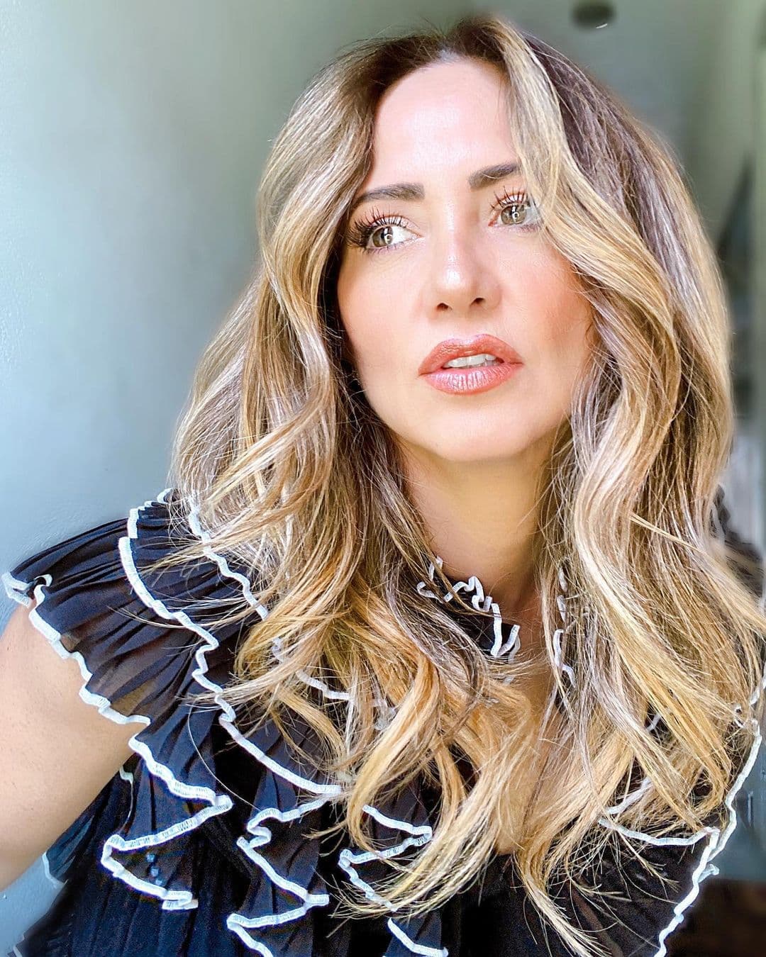 Andrea Legarreta cautiva con traje de baño en Instagram y famosos reaccionan: ‘Qué bárbara’