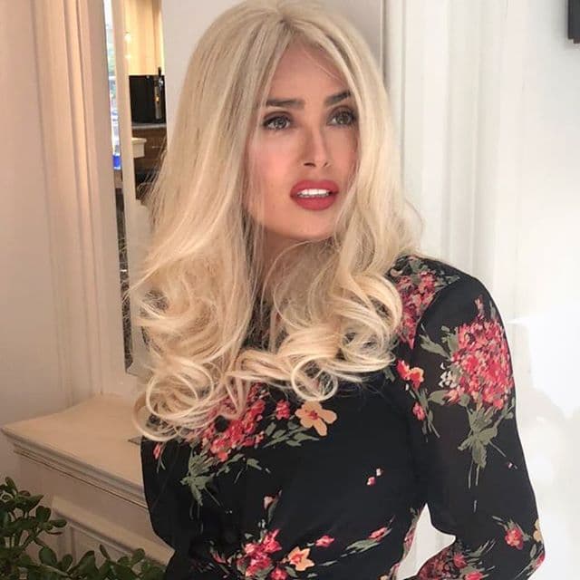 Sin embargo, para la película “Hitman's bodygard 2”, la actriz mexicana intentó diferentes cambios de imagen incluyendo esta rubia cabellera.