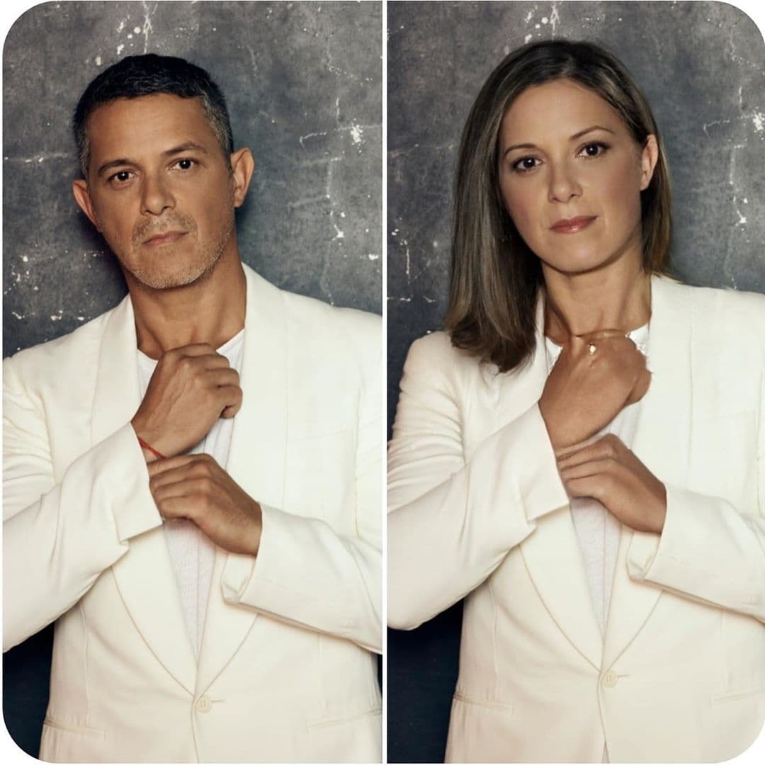 <b>ALEJANDRO SANZ</b>
<br>
<br>“Hoy 16 de junio del 2020 ha llegado el momento de presentaros a mi hermana gemela. Es un poco tímida”.