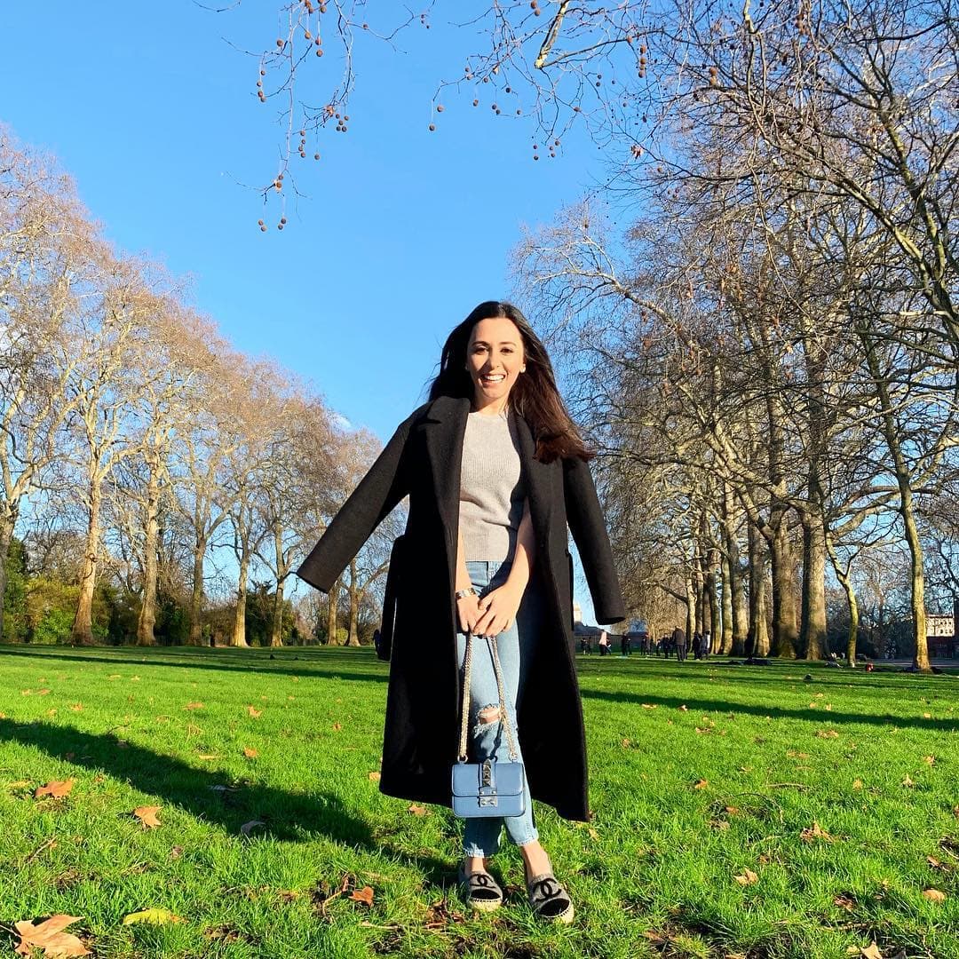 En su carrera profesional, la mexicana encabezó la Subsecretaría de Vinculación con la Sociedad Civil, la Subsecretaría de Migrantes, la Secretaría Nacional de la Red de Gestión Social de la Juventud de México y la Secretaría General Nacional de la Expresión Juvenil Revolucionaria en el Partido Revolucionario Institucional.