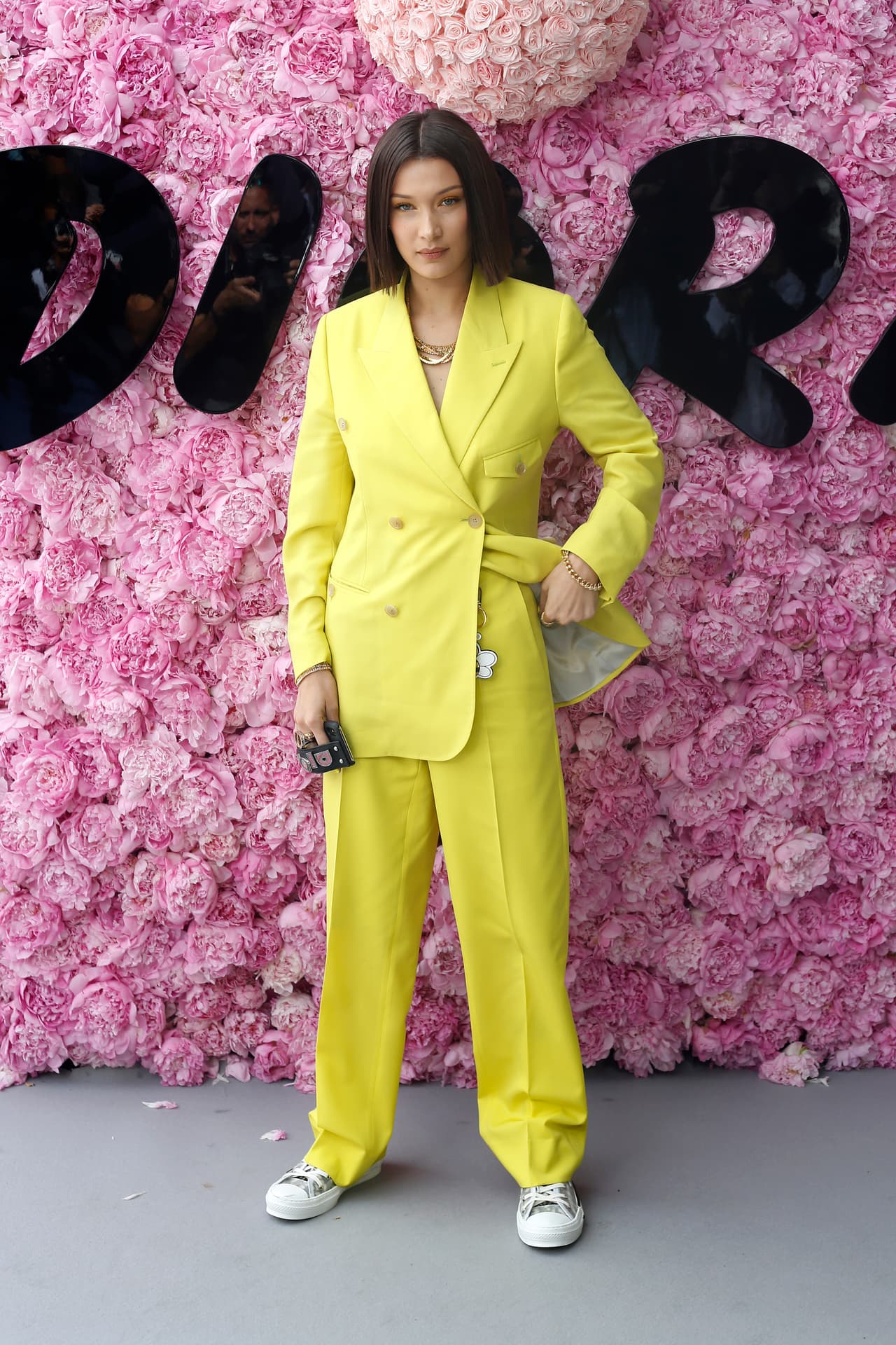 Otra particularidad de este tipo de blazer es lo bien que se ve en su forma “oversized”, es decir extra grande.