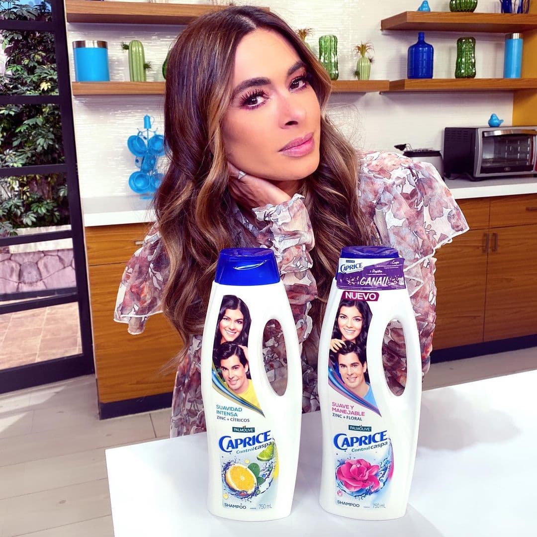 Galilea Montijo demuestra que, incluso en 'fachas', se ve mejor que una estrella de rock