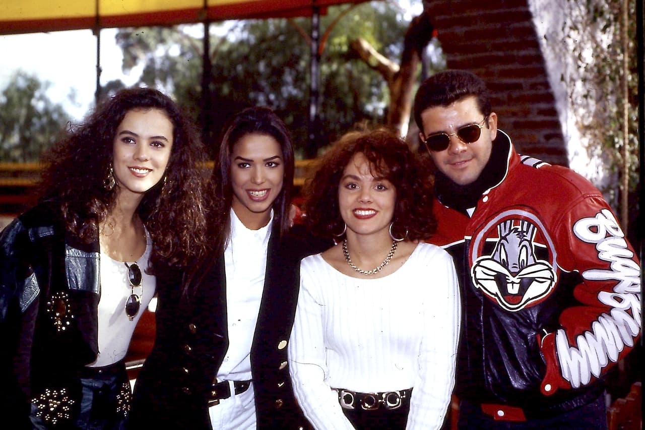 En esta última novela conocería a quien sería el amor de su vida, la también exintegrante de Timbiriche y bailarina profesional, Biby Gaytán.