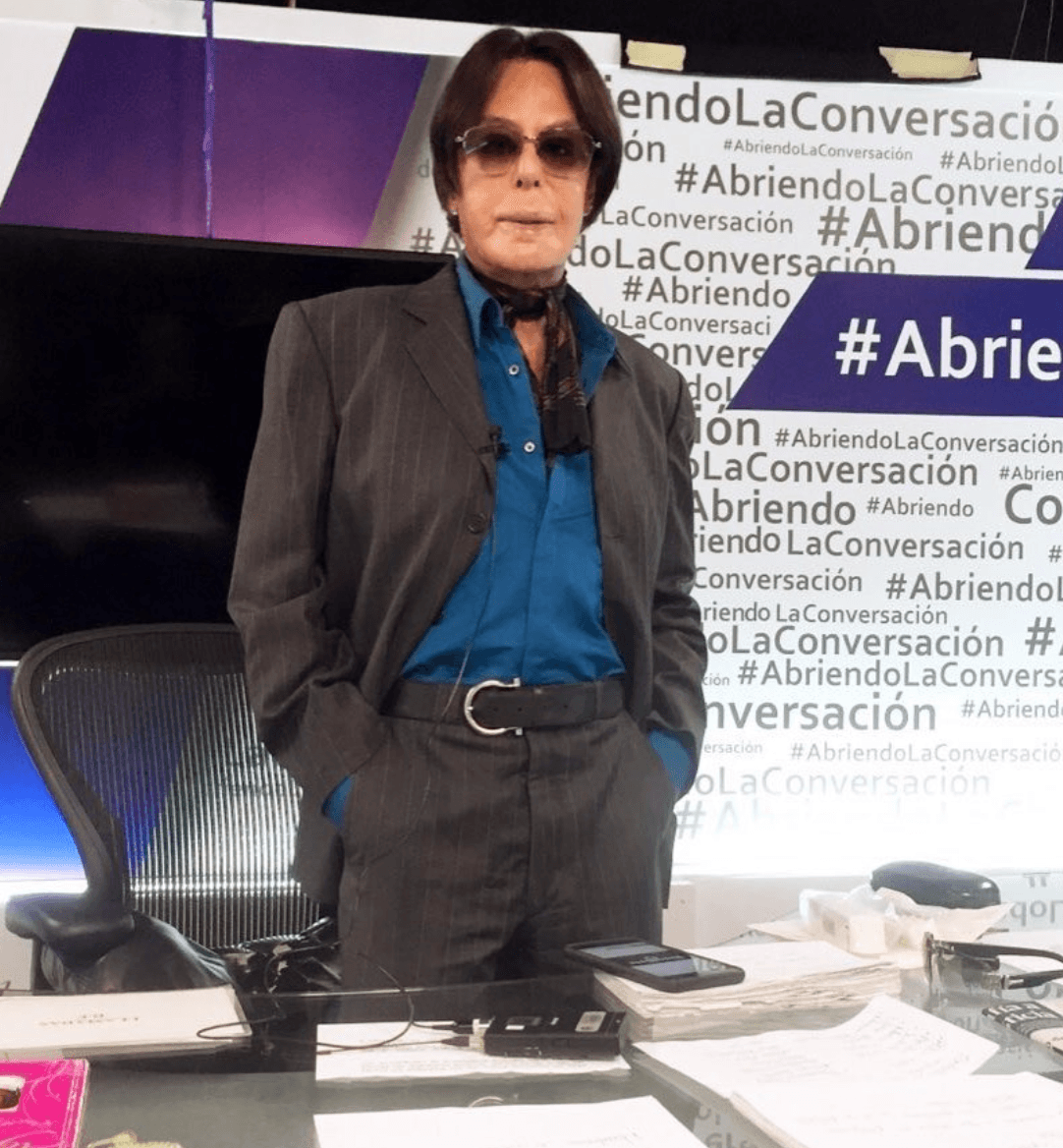 La actriz 
<b>Patricia Reyes Spíndola</b> se despidió así de él: "Alfredo Palacios, compañero de todos, siempre apoyando a los actores, buen viaje, seguro estás en el cielo con tus seres queridos".