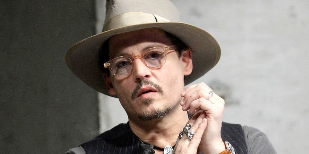 Antes de convertirse en un actor, Depp soñaba con ser una estrella de rock.