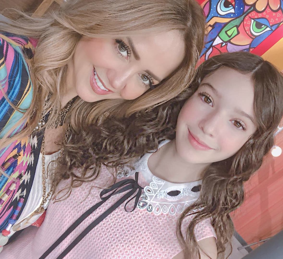 Andrea Legarreta y Mía Rubín