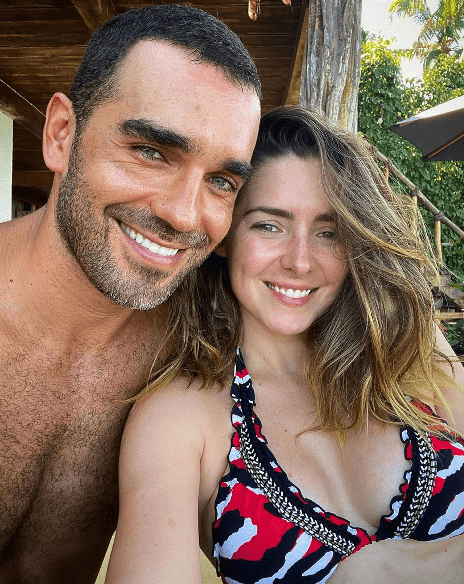 La historia de amor entre Ariadne Díaz y Marcus Ornellas comenzó en el 2015. Fruto de su relación procrearon al pequeño Diego, el cual los ha unido aún más. Actualmente, radican en Vallarta y disfrutan compartir momentos en familia.