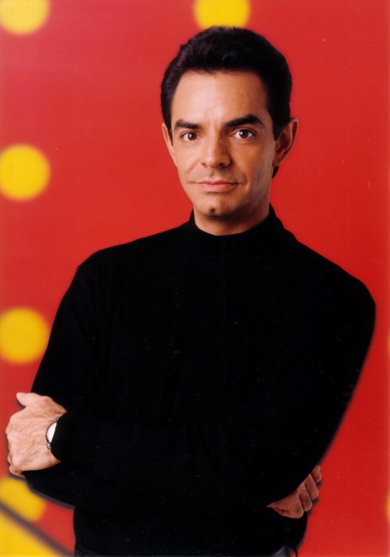 El amor entre ambos actores floreció luego de algunas citas, en las cuales Derbez ha revelado que fueron las más difíciles, pues él no tenía mucho dinero en ese entonces, finalmente Victoria Ruffo comenzaron una relación, la cual dos años más tarde tendría como fruto el nacimiento del pequeño José Eduardo Derbez.