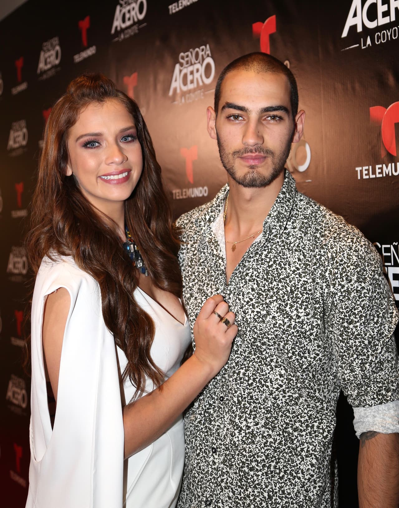 Algunos romances fuera de la pantalla no corresponden con los personajes que los actores interpretan; esto pasó con el hijo de Consuelo Duval, Michel Duval, luego de enamorarse de quien fuese su hermana en Señora Acero 3: La Coyote, Carolina Miranda.