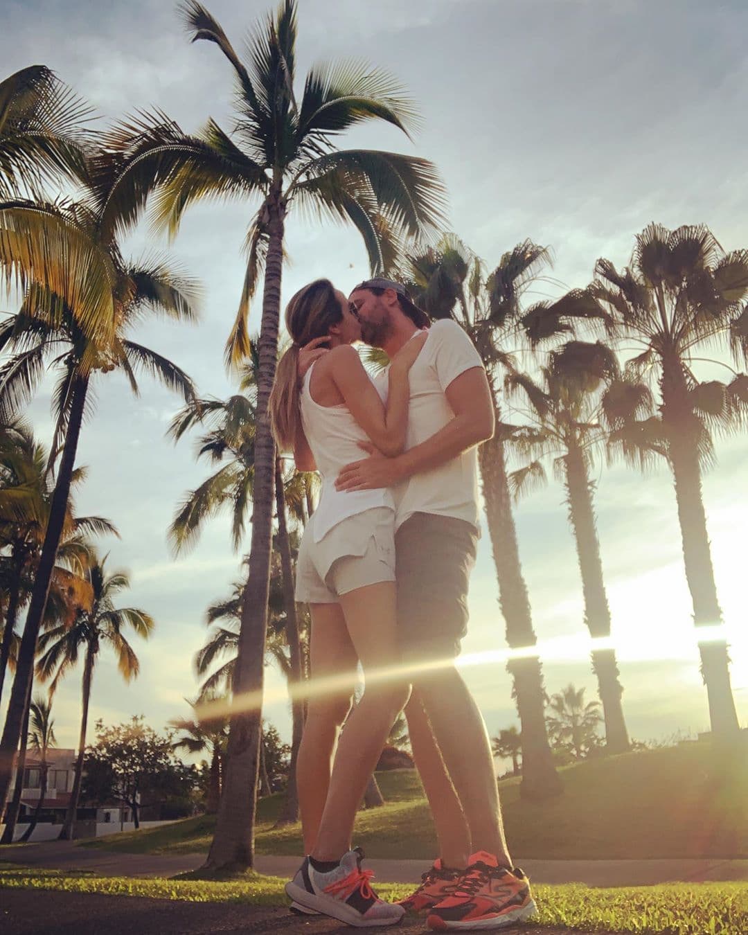 Odalys compartió todas las cualidades de su esposo con sus seguidores, aplaudiéndole su rol como padre de Gia, Rocco y Santino.
<br>