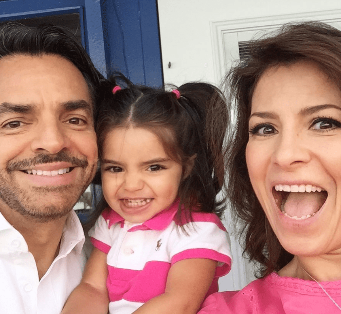 <b>Alessandra Rosaldo</b> se retiró de las telenovelas pero no de la música. En el 2012 hizo su última participación en "Por ella soy Eva", junto a Jaime Camil. Y siguió presentándose en diversos auditorios con Sentidos Opuestos. En el 2013 se casó con Eugenio Derbez y desde que es mamá de Aitana ha declarado ser muy feliz cuidando de ella en Los Ángeles, California, donde actualmente viven.