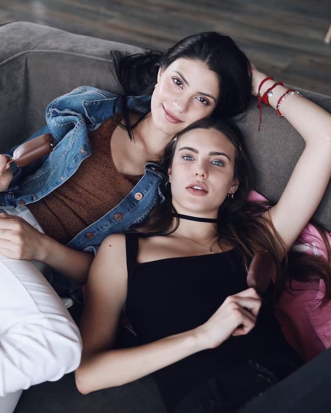 “Estamos súper emocionadas. Yo quiero mencionar que todo esto que está pasando es por las fans. Se les escucha, han hecho un montón de cosas, han puesto espectaculares, nos han hecho ganar un montón de premios”, dijo Bárbara al programa Hoy.