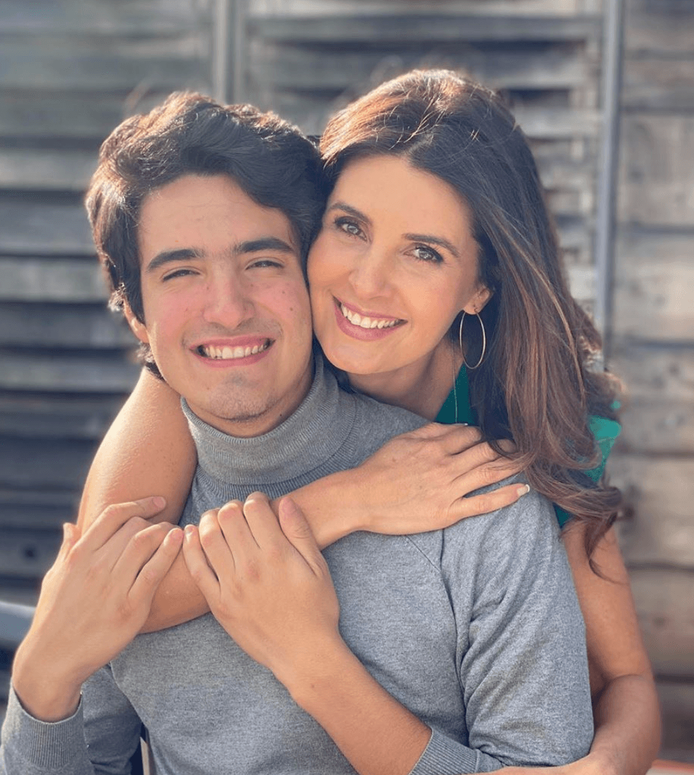 De esa unión también nació Sebastián de 16, quien siguió sus pasos en la actuación. Recientemente, participó en la telenovela Soltero con hijas (2019).