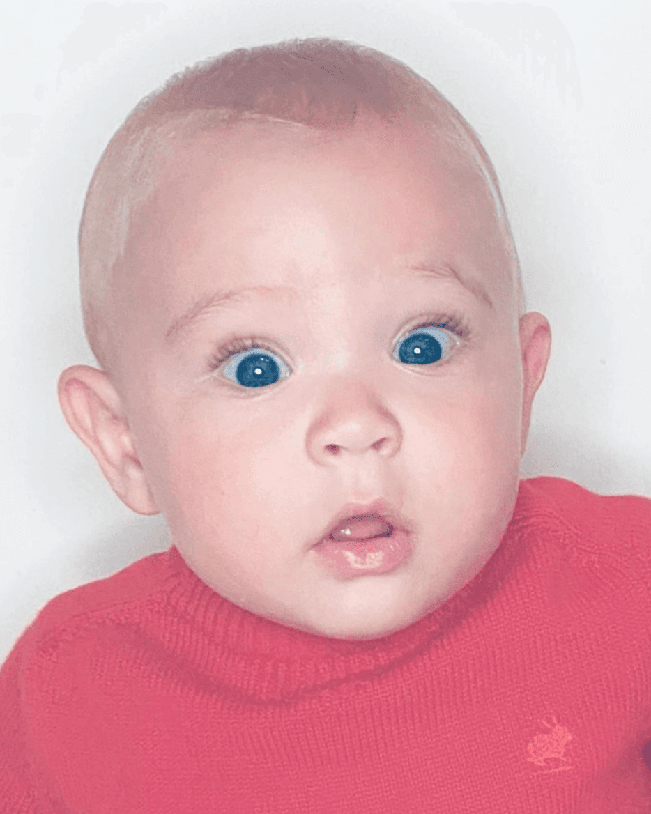 Para celebrar los 7 meses de vida de Emiliano, compartió esta postal en la que destacan sus expresivos ojos. Sus seguidores no dudaron en halagar la belleza del bebé, entre ellos, su tía Marichelo: “No puedo, lo amoooooo”, escribió entre emojis de corazones.