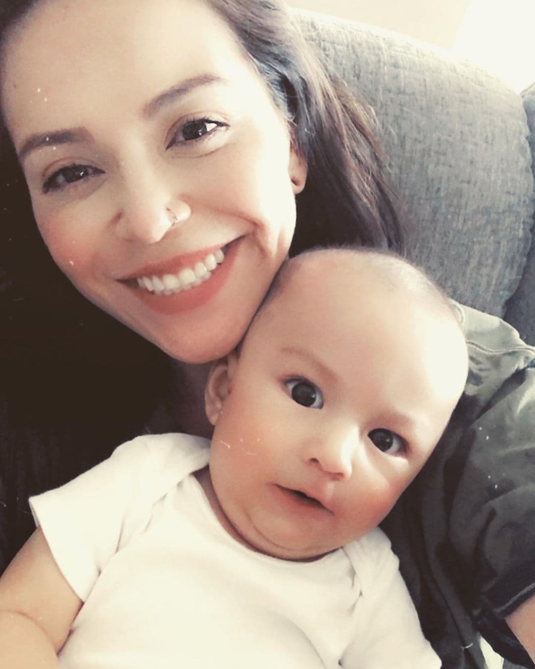 La hija de Jenni Rivera,
<b>Jacqie Rivera</b>, se convirtió en mamá de
<b> Julian Joy Campos</b> a finales de abril de este año.