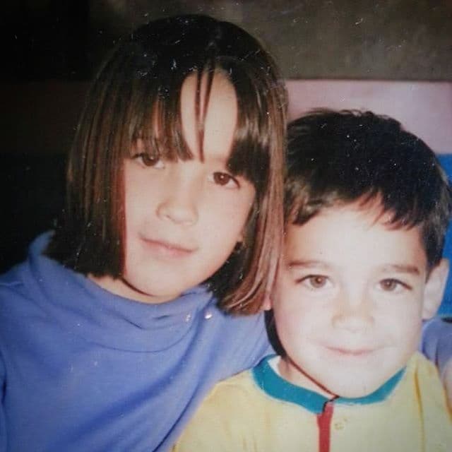 “Siempre fuiste y serás mi fuerza y motivación a seguir adelante y nunca tener miedo. Siempre juntos estemos donde estemos y orgulloso de siempre poder llamarte mi hermana. Descansa en paz mientras yo te sigo haciendo reír”, escribió el hermano de Daniela Santiago.
