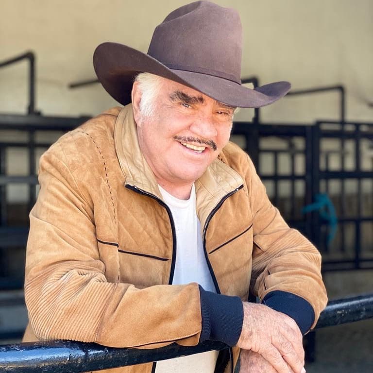 Vicente Fernández está a punto de cumplir 81 años de vida, en febrero próximo.