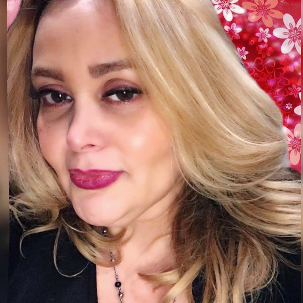 Ahora, la comediante ha impresionado a todos sus seguidores en redes sociales, ya que bajó 52 kilos, según dijo en una entrevista a un programa de espectáculos en 2014. Ella señaló que, en 2012, se sometió a un procedimiento quirúrgico para perder peso.