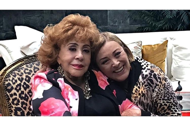 Sylvia Pasquel revela por qué su mamá no la dejaba usar brasier