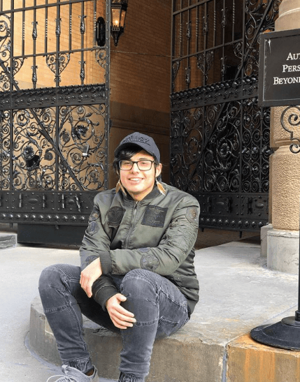 Cero detalló que Bruno estudia música y composición en el Musicians Institute (MI), un Instituto de Música en Los Ángeles, California.
