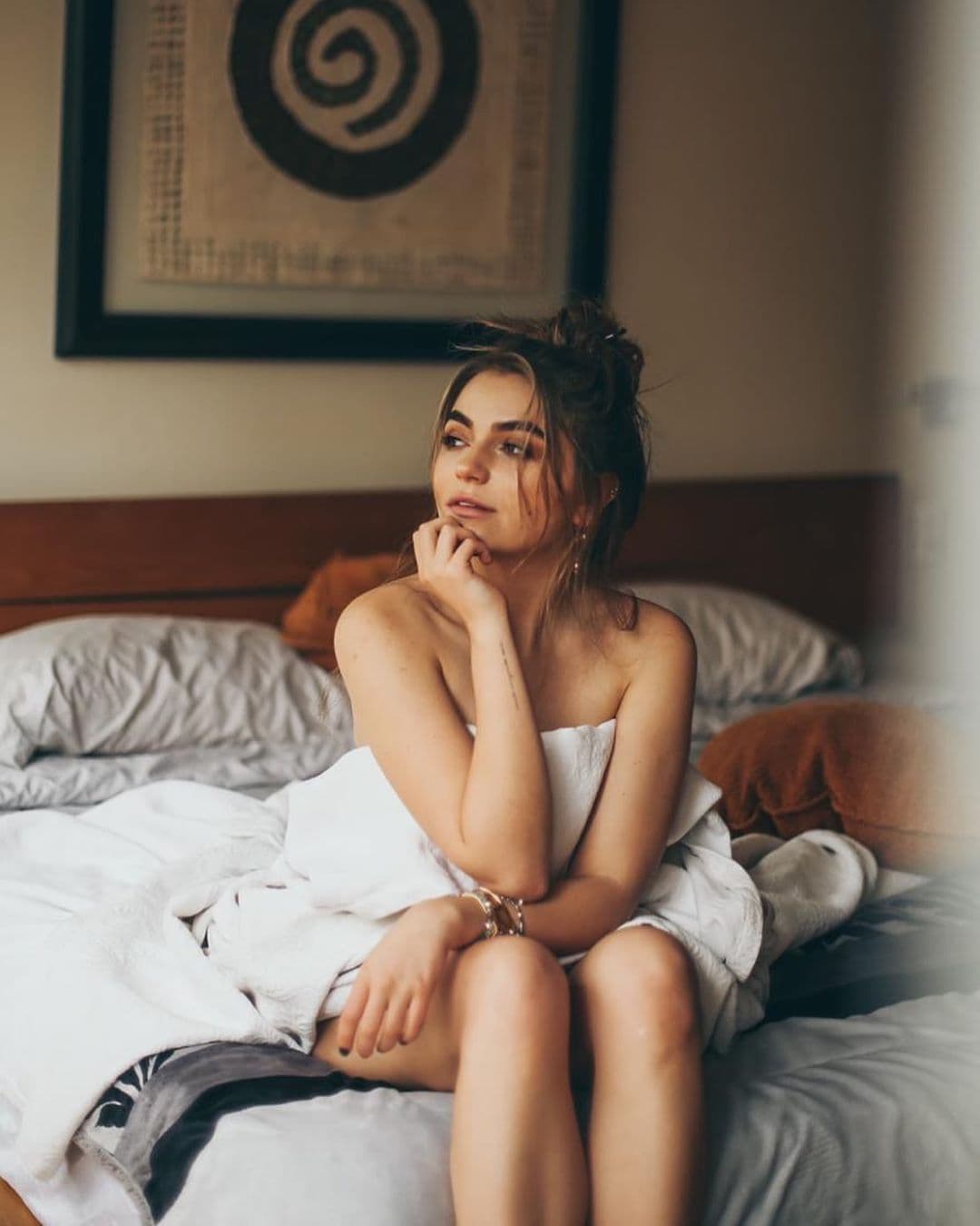 Se ha escuchado hablar más de Sofía Castro, pues hasta ahora, ha sido la única de sus hijas que quiso dedicarse al mundo del espectáculo. Tiene 23 años y ya ha aparecido en telenovelas y en el reality ‘Mira quién baila’ quedando en segundo lugar. 
<br>