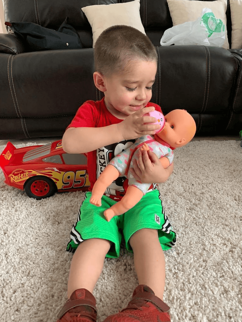¿Será que pronto llegue un nuevo hermanito? La actriz declaró que por el momento no piensa tener más hijos, por lo que de ser así, le esperan muchos años de ser el consentido de sus famosos padres.