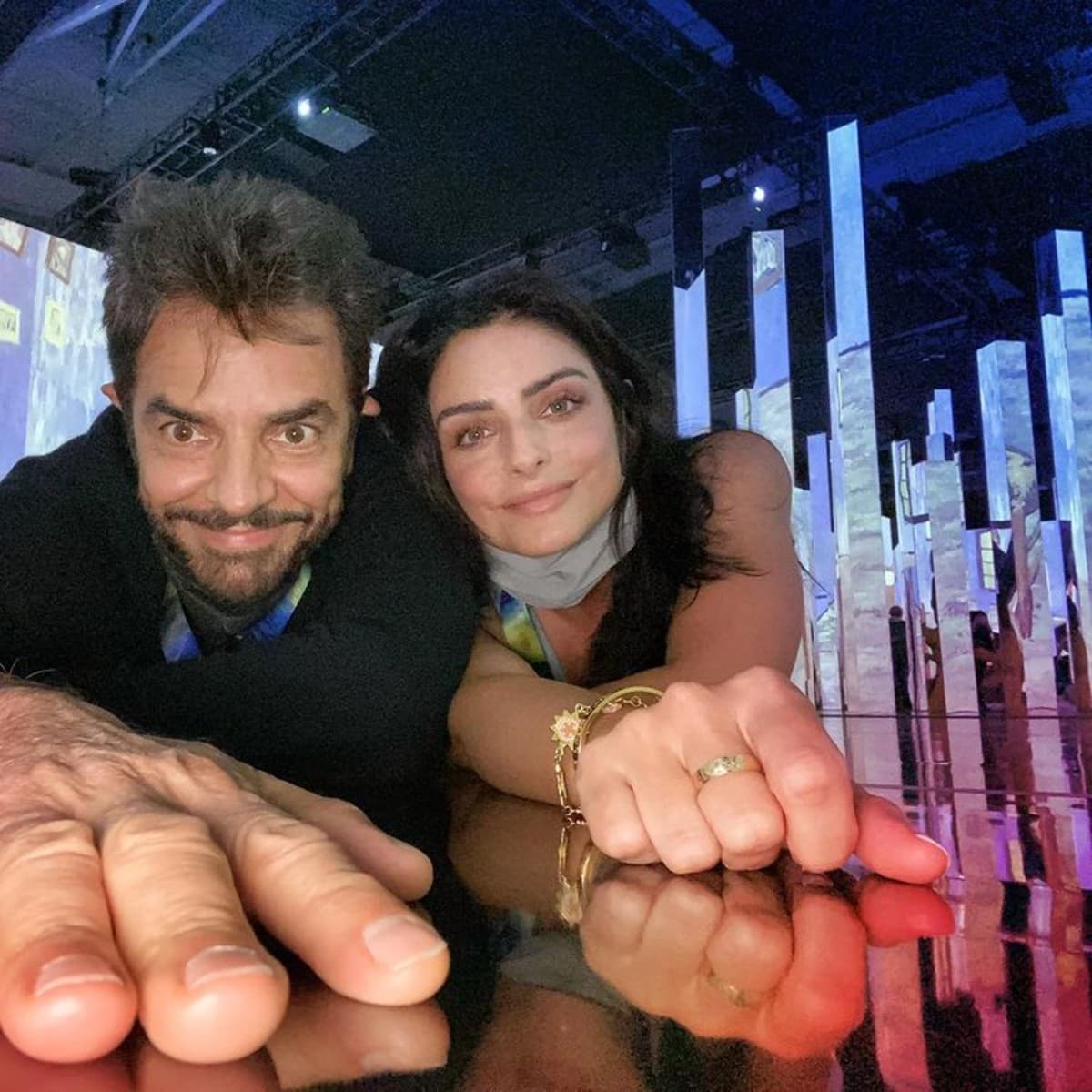 Eugenio y Aislinn Derbez.