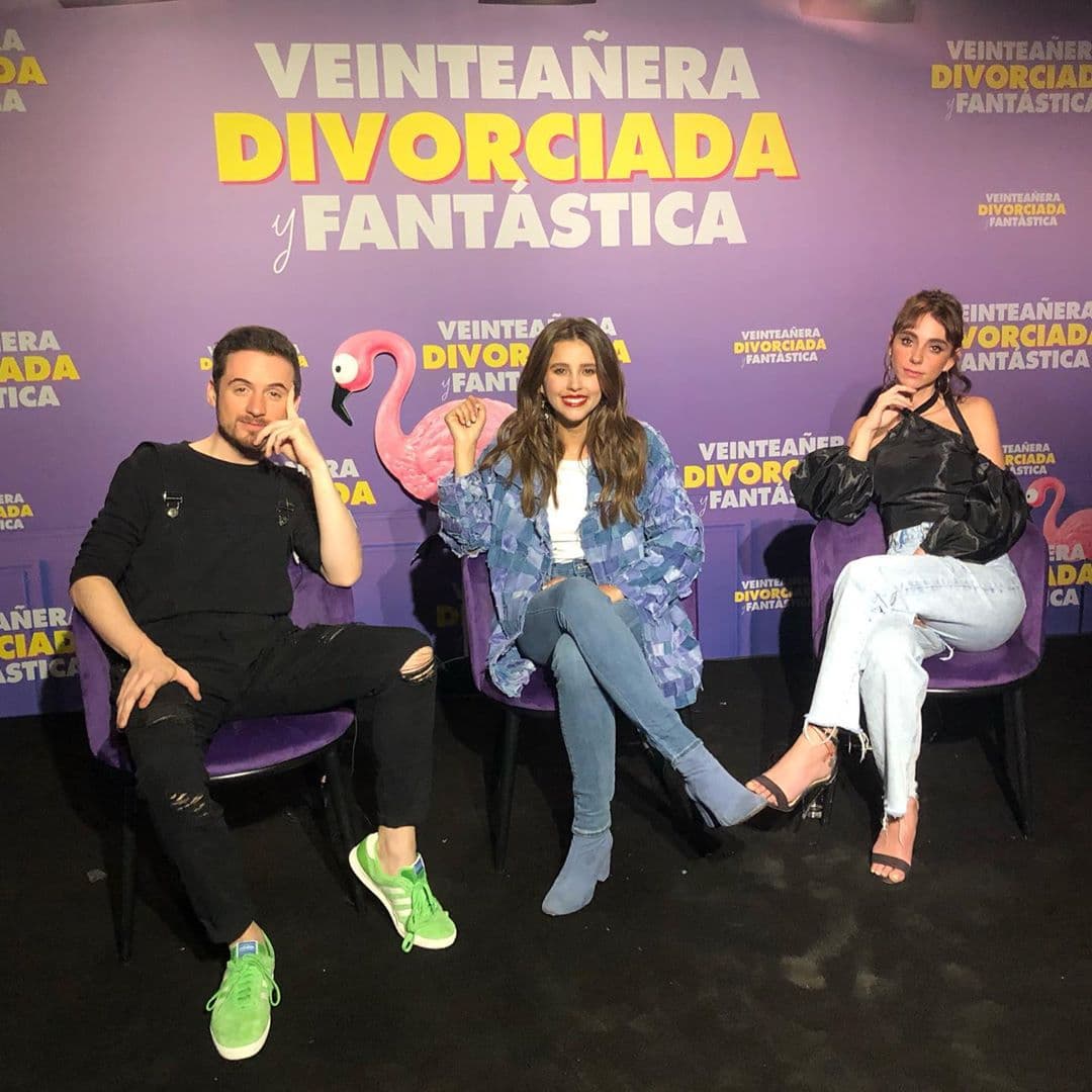 En entrevista con Unicable, Paulina Goto le manda un consejo a las personas que sienten que deben seguir un manual de la vida para ser felices: “No tienen que regir su vida por lo que dicen los demás, ni por lo que creen que la sociedad les está dictando”, explicó. “La vida es muy corta, sean felices, hagan lo que quieran, lo que les apasiona”. Esta es precisamente la esencia de la película.