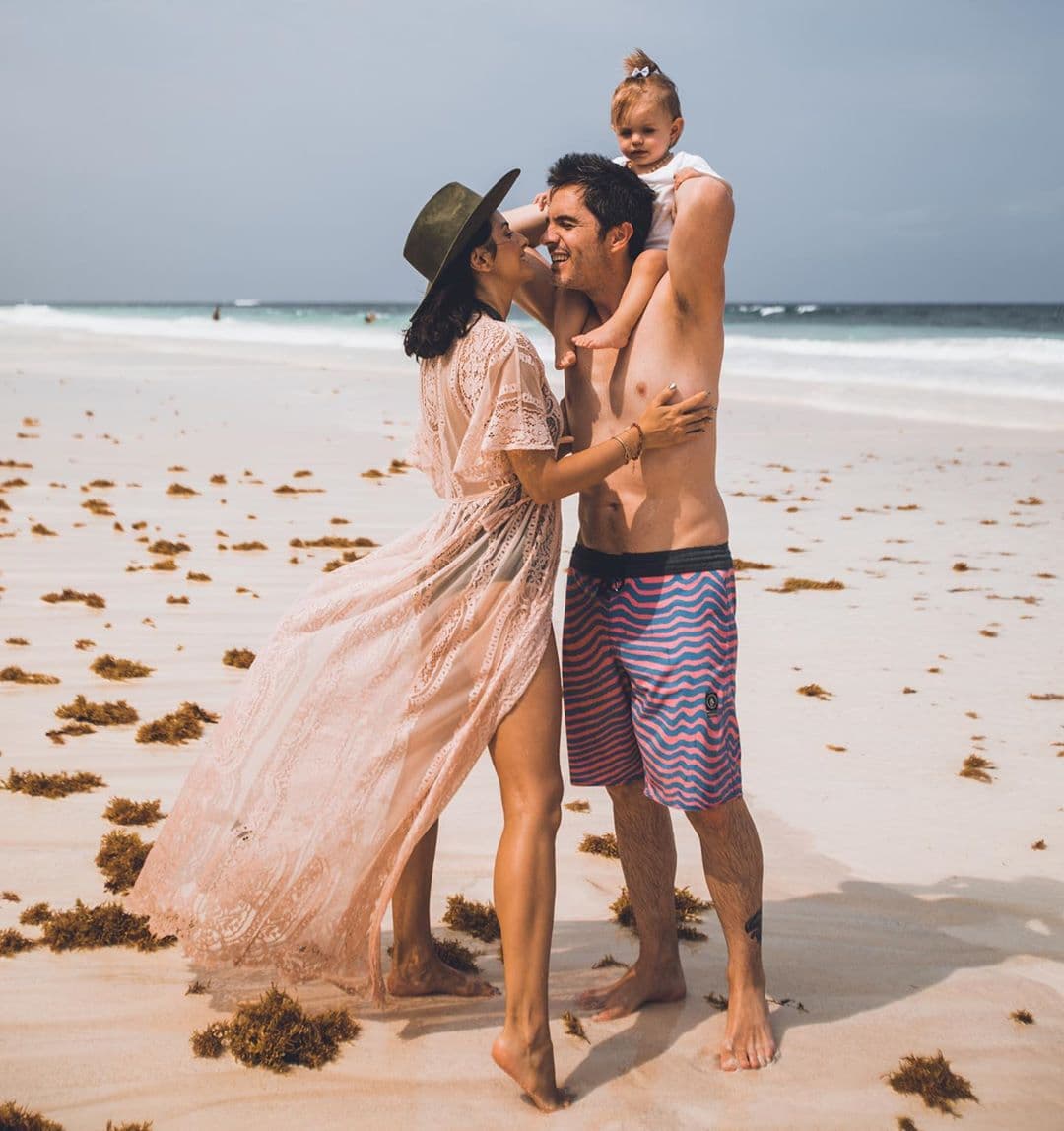 Otra crisis que vivieron los esposos en el show fue cuando Aislinn se molestó con Mauricio y lo acusó de ser controlador en cuestiones de paternidad, pero en ese momento buscó el consejo de su madrastra, Alessandra Rosaldo, para superarlo de la mejor manera.