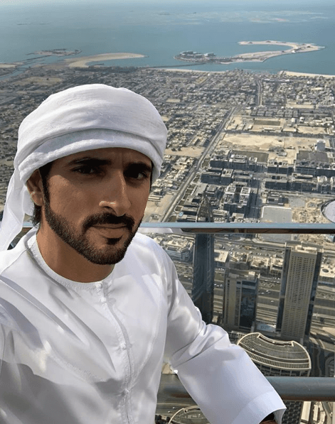 Fazza tiene 32 años y escribe poesía.