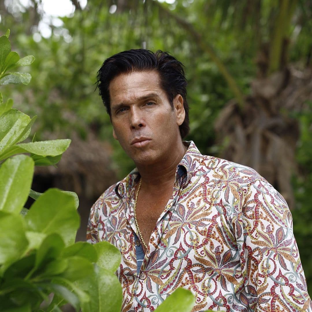 Roberto Palazuelos reacciona al contagio masivo de Covid-19 en su hotel de Tulum.