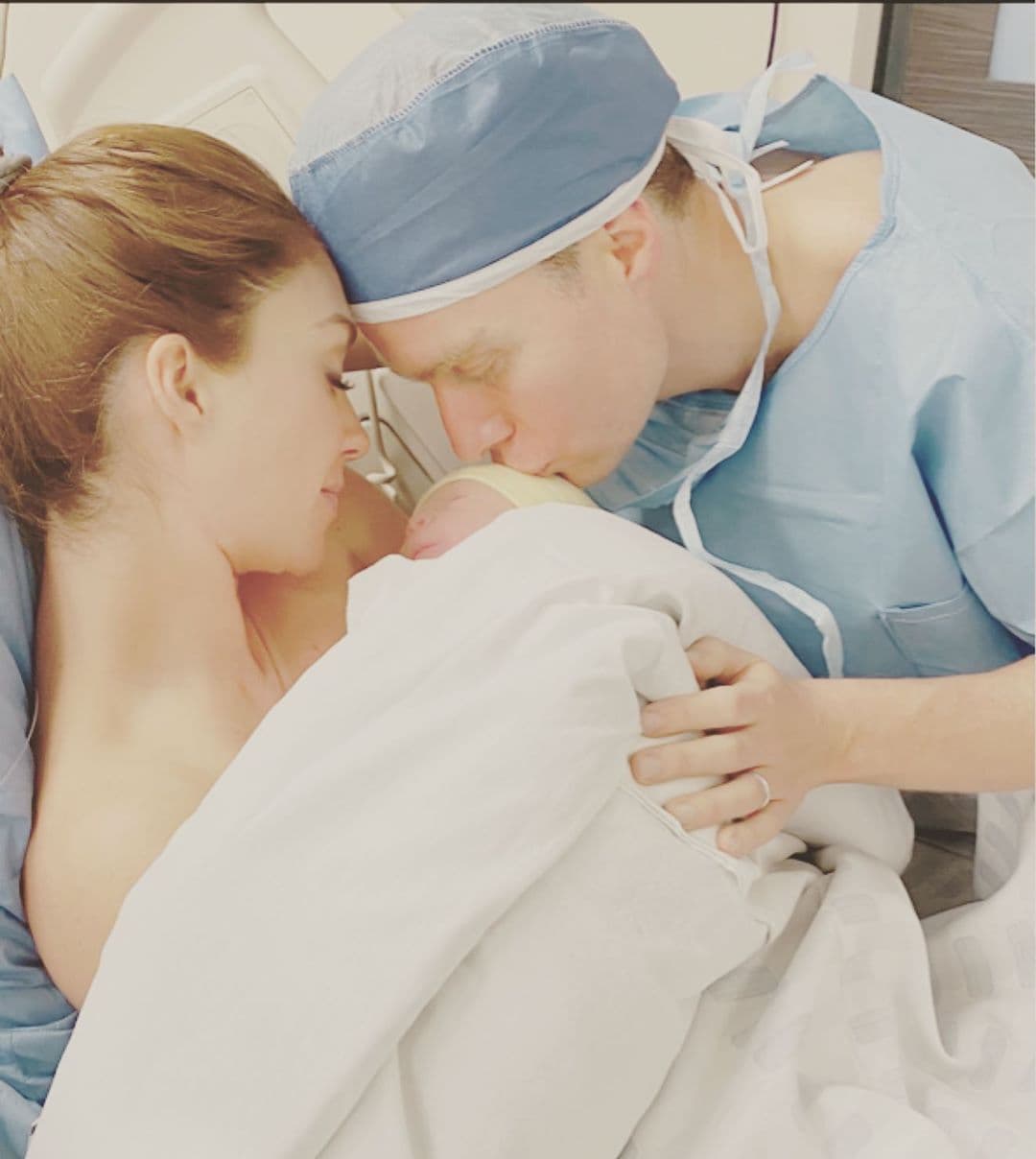 “¡¡¡¡Bienvenido Emiliano !!!! ¡¡¡02/02/2020!!! 11:37 pm. ¡Se nos adelantó un poquito! 37 semanas. Pero gracias a Dios estamos perfectamente los dos. ¡Fue un parto hermoso”, señaló en Instagram.