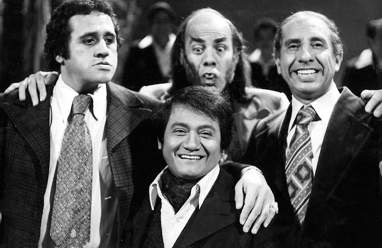 "El Loco" compartió créditos con Alejandro Suárez y Héctor Lechuga en 'Ensalada de Locos' un programa de comedia que se transmitió para todo México entre 1970 y 1973. En ese programa un joven Armando Manzanero se abría paso en la música.