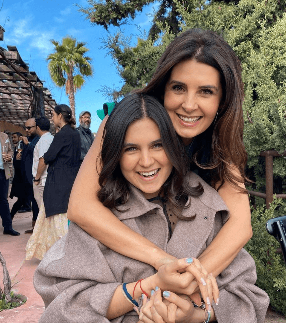 Mayrin Villanueva tiene casi 50 años y no los aparenta. Su hija mayor Romina tiene 18 años y es fruto del matrimonio que tuvo con Jorge Poza.