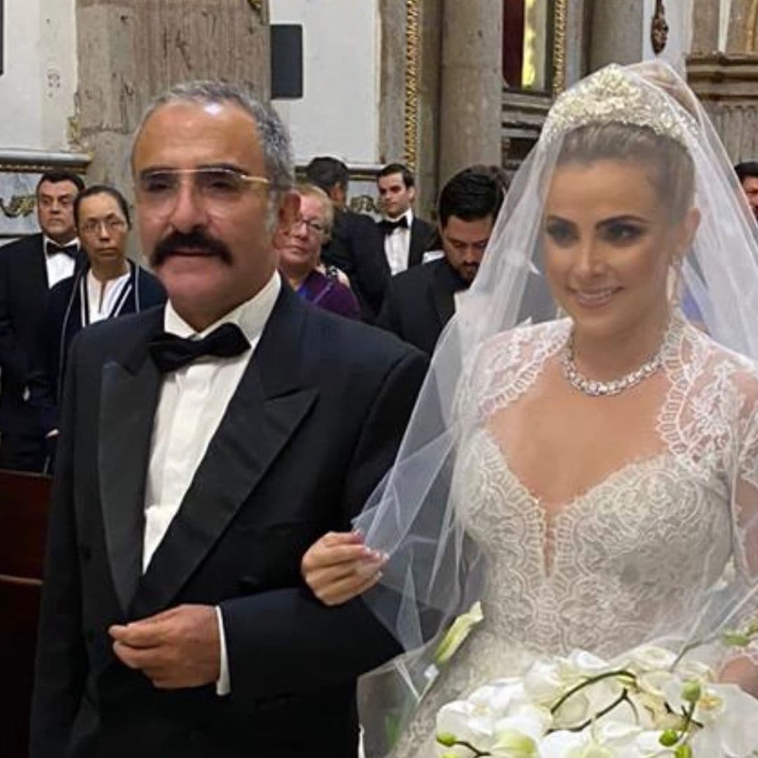 Mientras que las tendencias más fuertes para look de novia en el 2020 involucran cortes minimalistas al extremo, otro de los estilos más vistos entre diseñadores llevan el regreso de los cortes clásicos.