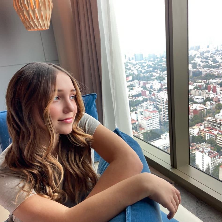 La hija de Andrea Legarreta y Erik Rubín,
<b> Nina Rubín</b>, forma parte del elenco de la nueva telenovela de Televisa ‘¿Te acuerdas de mí?’, en la que compartirá créditos con Gabriel Soto.