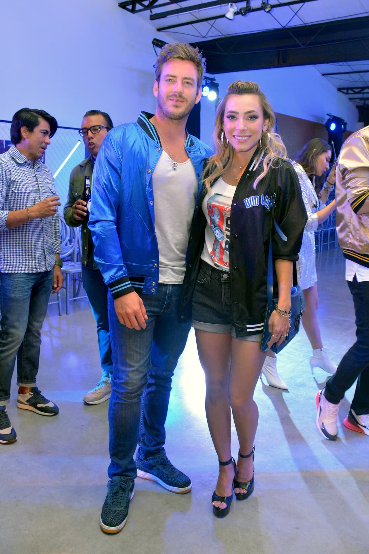 <b>Juan Diego Covarrubias y Edna Monroy: 1 año </b>
<br>
<br>El actor mexicano, Juan Diego Covarrubias pusieron punto final a su matrimonio luego un poco más de un año de casados. La noticia la confirmó la propia conductora de televisión a través de sus redes sociales. 
<br>
<br>"Por medio del comunicado hago de su conocimiento de manera OFICIAL la decisión que hemos tomado de manera mutua y respetuosa mi exesposo y yo de seguir nuestros caminos en esta vida, ahora por separado", mencionó ella en Instagram. 
<br>