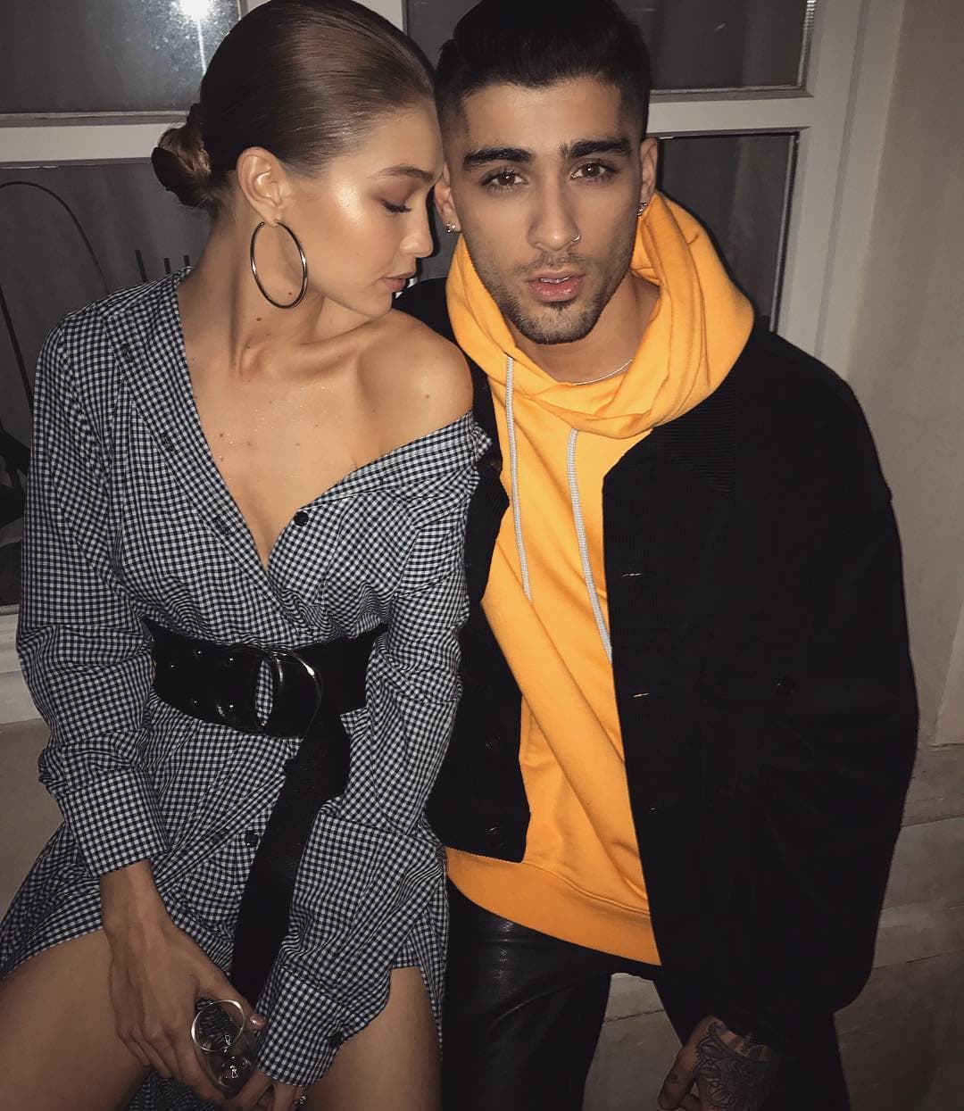 En agosto de 2019, se rumoraba que Gigi ya había seguido adelante con su vida, pero Zayn todavía parecía estar enamorado, pues Us Weekly informó que él compró un apartamento en Nueva York para estar cerca de ella, pero decidió venderlo luego de que se enterara que su expareja salía con Tyler Cameron.