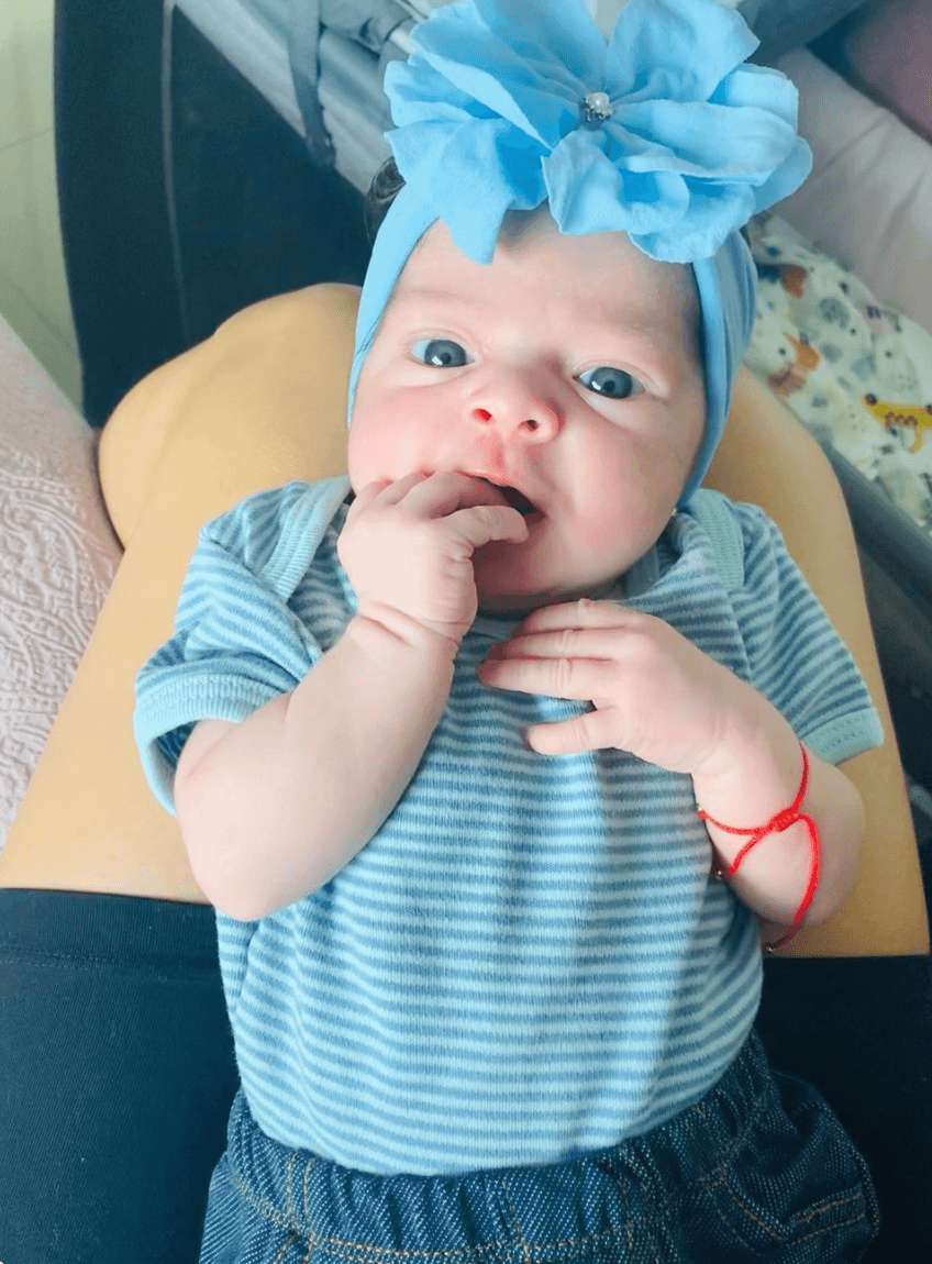 "Hermosa", "Es tan bonita", "Qué hermosa, felicidades", "Está preciosa la bebé", le escriben en sus redes sociales.