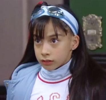A principios de los dosmiles, María Fernanda Chacón Romo fue una de las participantes favoritas dentro del reality show de talento infantil “Código Fama”, siendo compañera otras promesas de la actuación y la música, como Diego Boneta y Jésus Zavala.