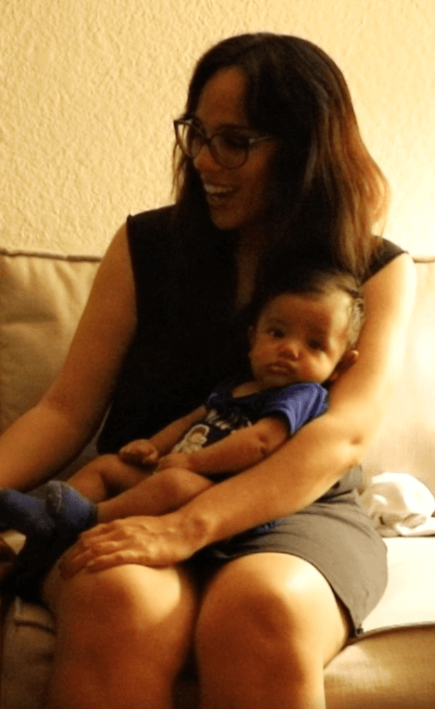 El primer nieto varón de José José nació el 8 de mayo. José Patricio se llama, es hijo de su hija
<b>Marysol Sosa</b>, quien ya era mamá de Elena de 2 años de edad.