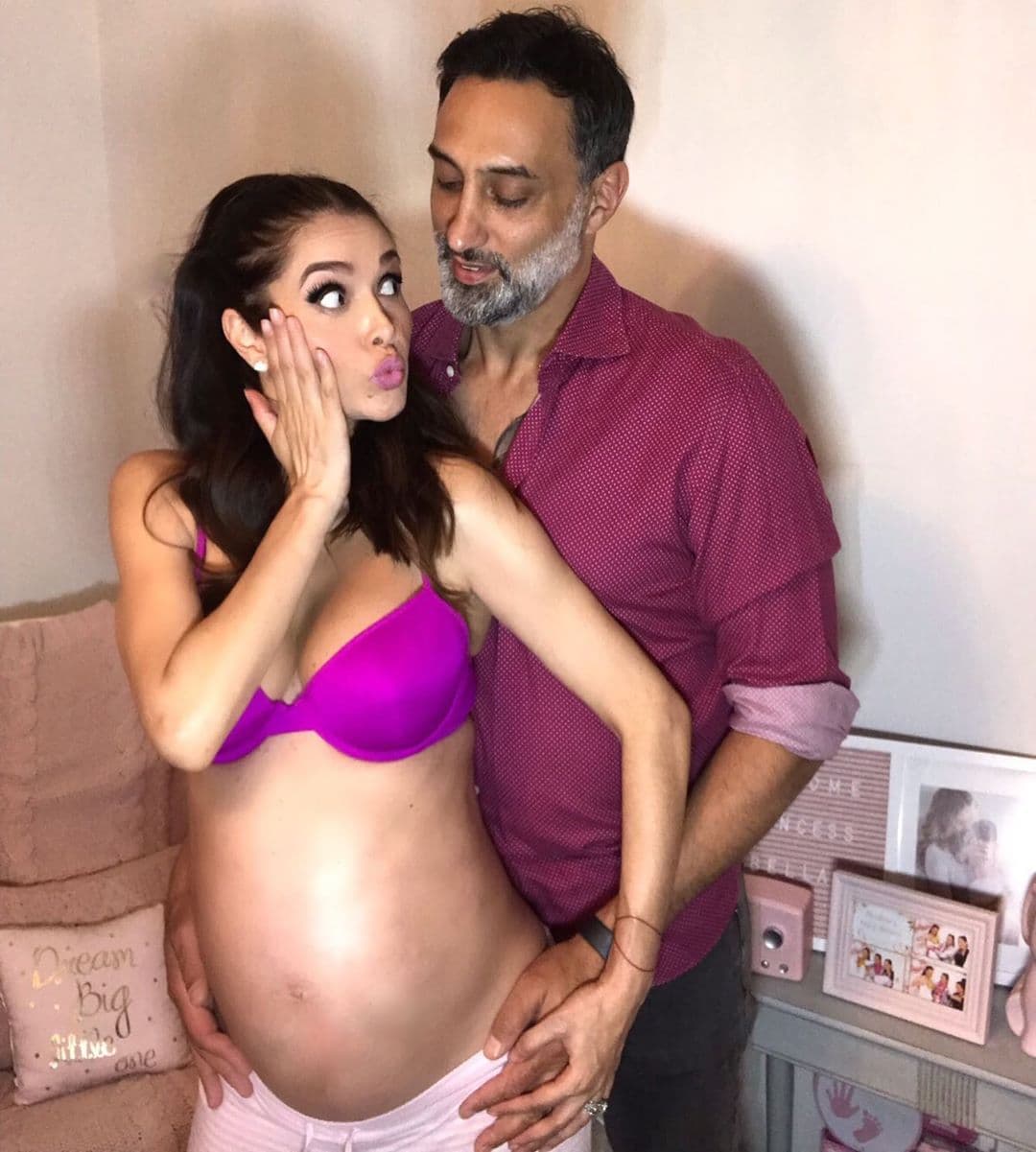 Fue el 13 de abril cuando la actriz confesó para People en español que tenía tres meses de embarazo. Más tarde, en julio del 2019, Marlene tuvo un baby shower para la que sería su futura hija.