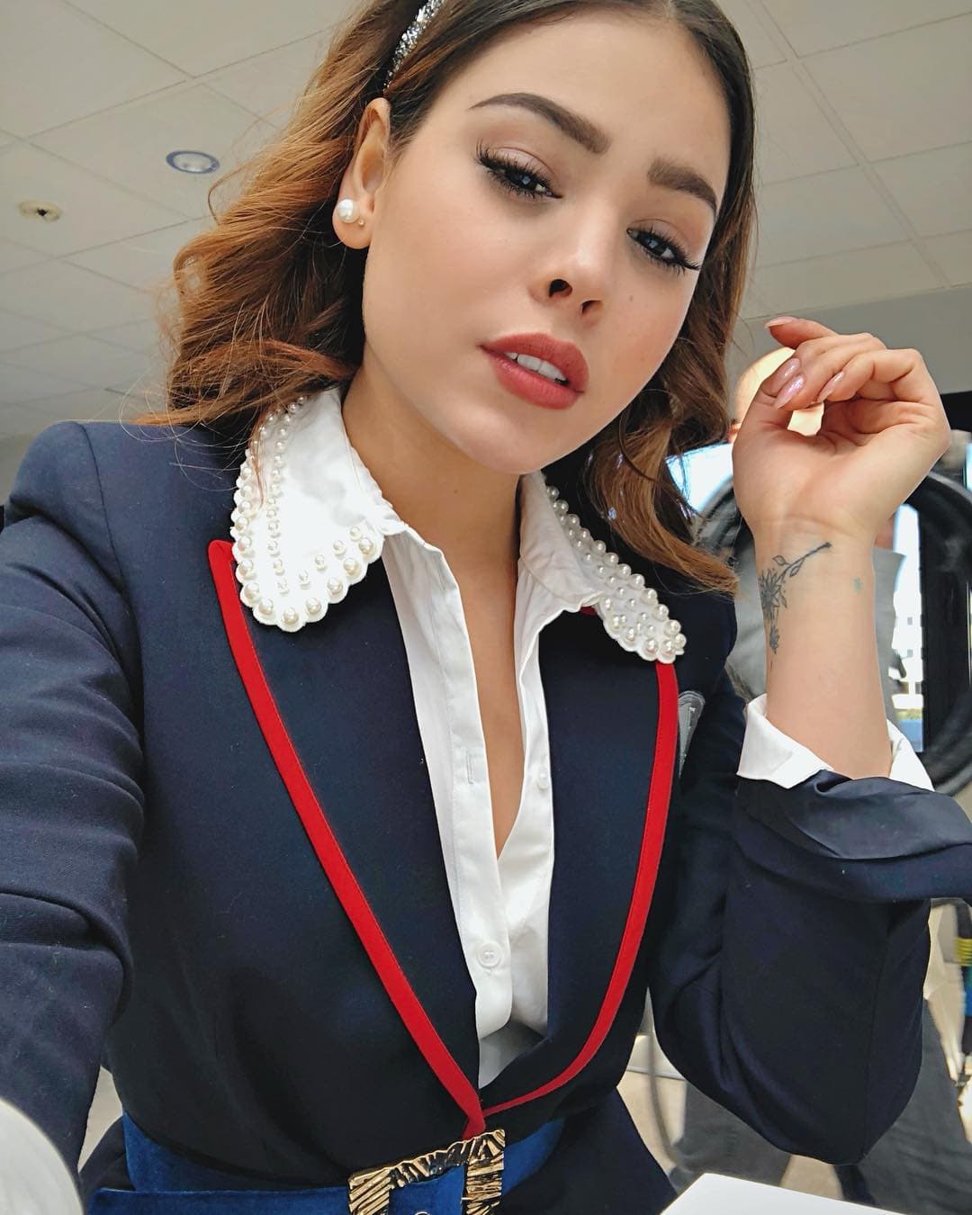 En la serie de Netflix interpreta a Lucrecia, una chica que cursa en un prestigioso colegio y cuyo grupo de amigos se ve involucrado en un escándalo por un asesinato.