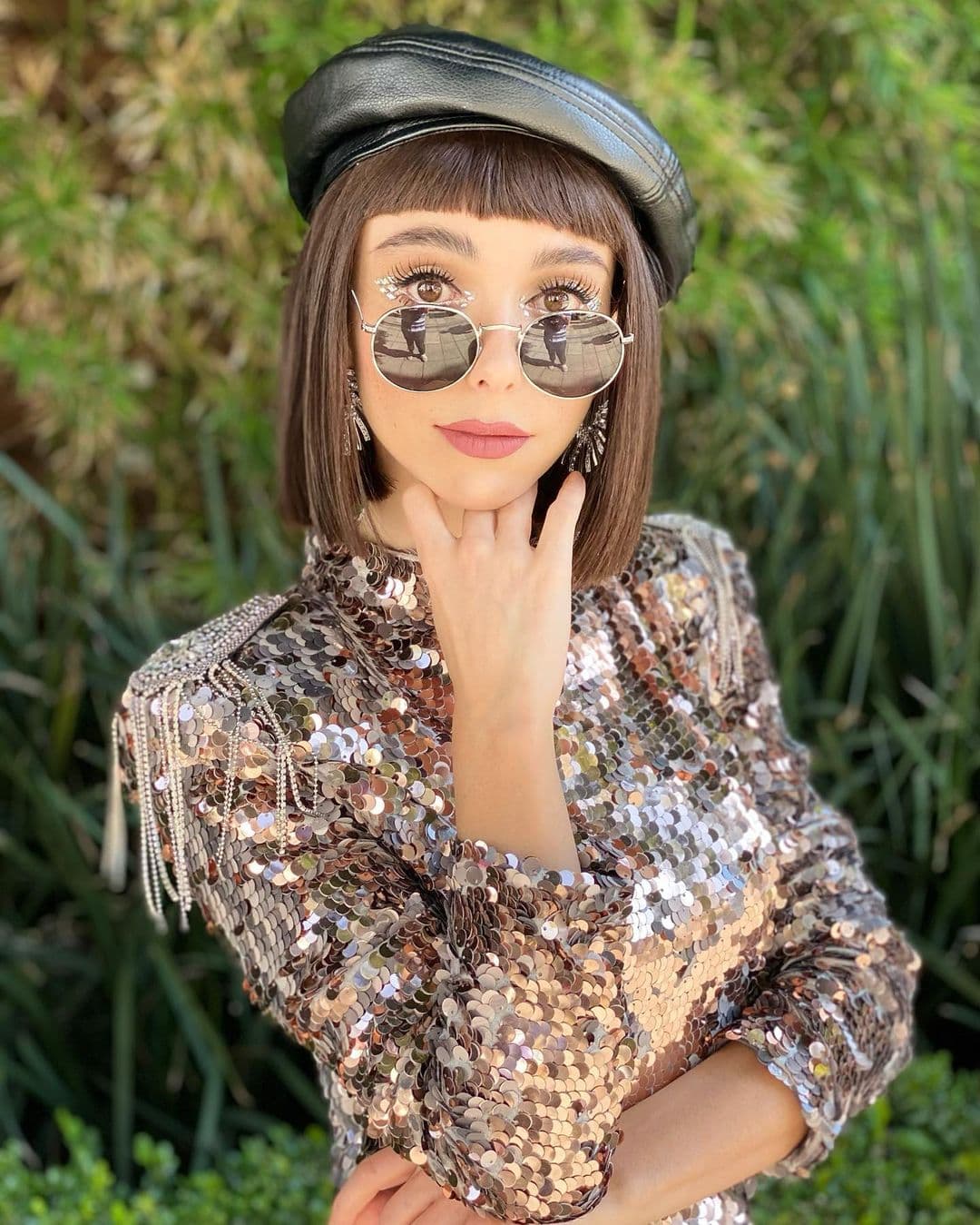 Este domingo por la noche se llevó a cabo la final de la segunda temporada de '¿Quién es la Máscara?', concurso en el que salió triunfadora María León, descubriendo su identidad detrás del personaje de "Disco Ball". 
<br>
<br>Algunos seguidores del programa y, posiblemente fanáticos de las historias de detectives creyeron descubrir que, detrás de los puntos clave en '¿Quién es la Máscara?', estuvo la serie de looks que Natalia Téllez usó para cada uno de los episodios, cosa que la misma conductora negó.