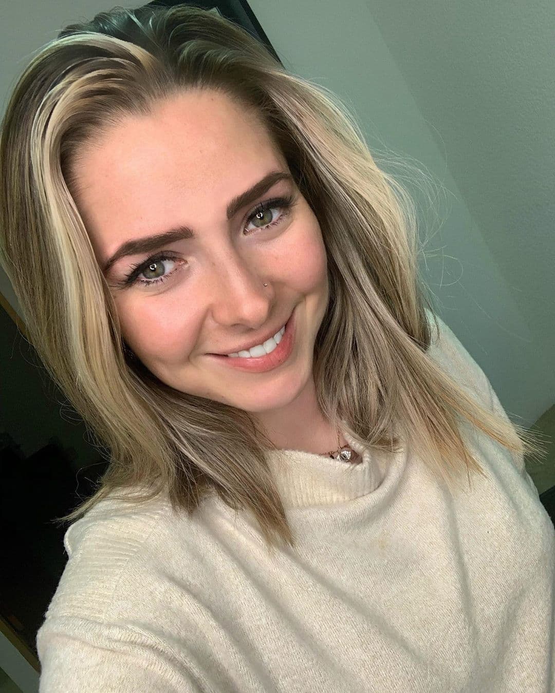 Al igual que más colegas del medio artístico, Ariadne Diaz sucumbió a la tentación de un cambio de look de cuarentena y el resultado quedó más que favorecedor para la actriz de 33 años.