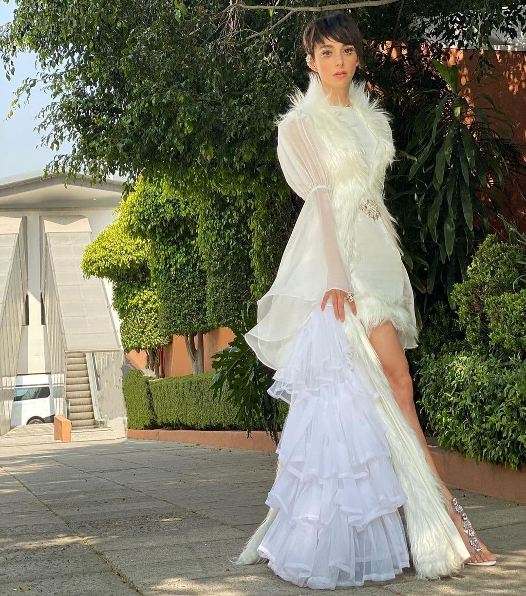 La conductora de 'Netas Divinas' suele ser comprometida con la moda y llevó hasta el límite a cada uno de sus looks. Su corte 'pixie' para su versión de Oso polar.