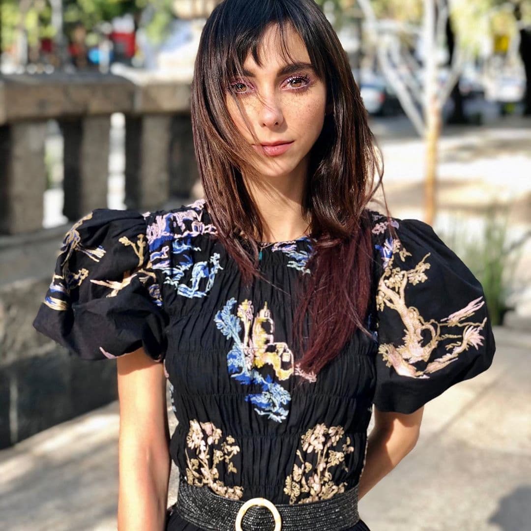 Natalia Téllez nunca ha tenido miedo a cambiarse el look, y recientemente sorprendió a sus seguidores con extensiones. Pocas veces se le ha visto con el cabello largo y lacio.
<br>